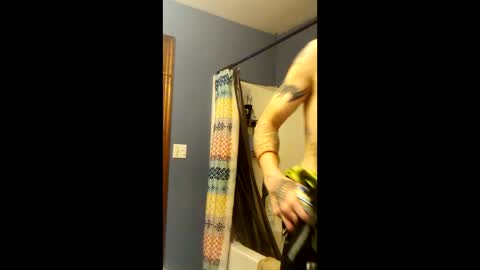 look_at_me_now4 online show from 17, 1, 2026