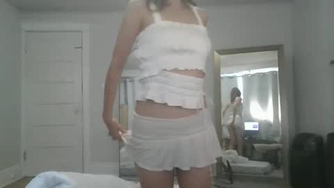 Elanor online show from 28, 10, 2025