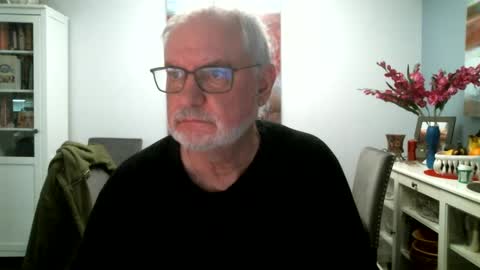 Snapshot of loop102 chatting on 3, 12, 2024 loop102 online show from 3, 12, 2024