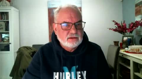 Snapshot of loop102 chatting on 27, 1, 2025 loop102 online show from 27, 1, 2025