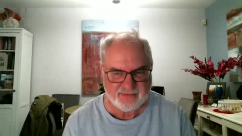 Snapshot of loop102 chatting on 2, 3, 2025 loop102 online show from 2, 3, 2025