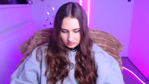 Lora online show from 5, 2, 2026