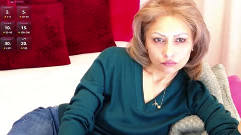 loradelniro1 online show from 9, 1, 2025