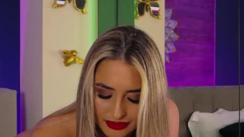 Lora online show from 23, 3, 2026