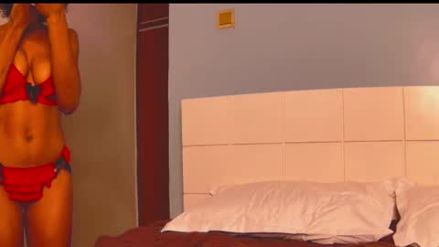 Snapshot of loraforreal chatting on 21, 10, 2025 Blackcat online show from 21, 10, 2025