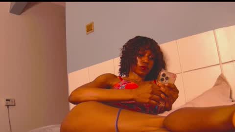 Snapshot of loraforreal chatting on 17, 11, 2025 Blackcat online show from 17, 11, 2025