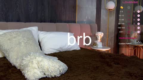 Snapshot of loraineluff chatting on 10, 12, 2024 Loraine online show from 10, 12, 2024