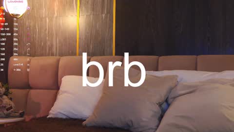 Snapshot of loraineluff chatting on 6, 3, 2025 Loraine online show from 6, 3, 2025