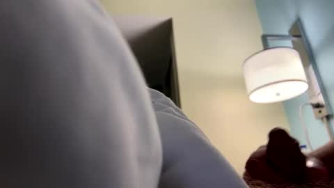 lorans1986463472 online show from 22, 11, 2025