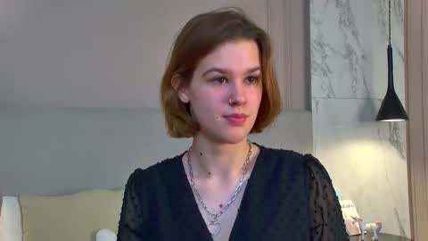 Snapshot of lorapuffs chatting on 13, 10, 2025 Lora online show from 13, 10, 2025