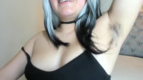   online show from 15, 10, 2025