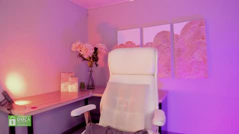 Deborah Daz online show from 4, 2, 2025