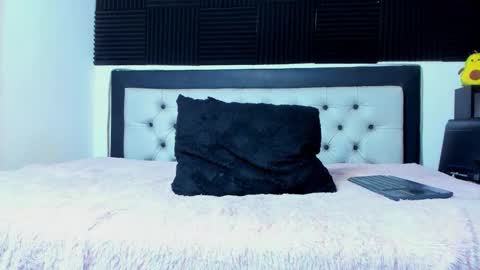 Lore Depp online show from 7, 1, 2026