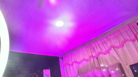 Loren online show from 20, 2, 2025