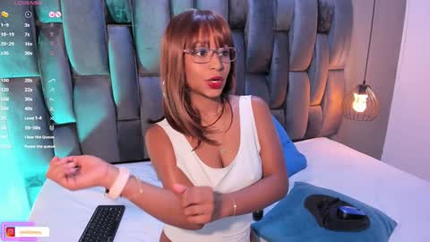 Lorena Vieira  online show from 24, 1, 2025