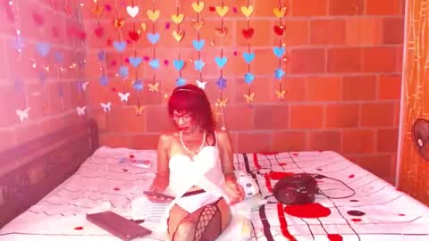 Lorena Capelli online show from 31, 1, 2025