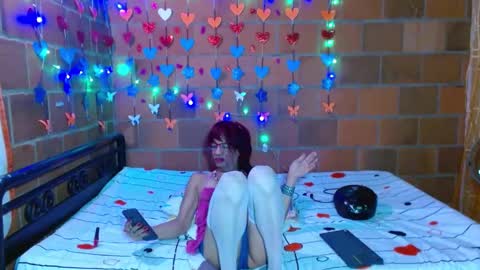 Lorena Capelli online show from 4, 3, 2025