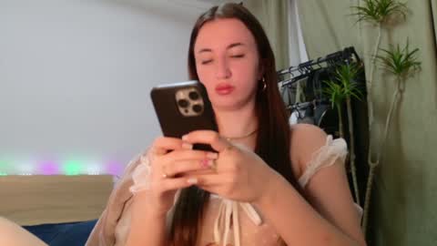 Amelia online show from 2, 2, 2025
