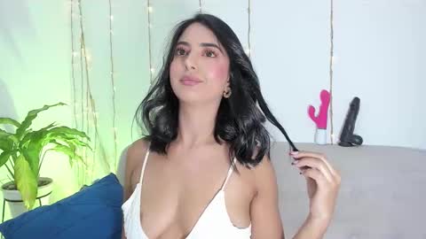 L O R E N online show from 3, 3, 2026