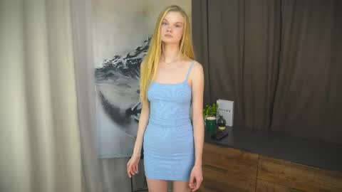 Snapshot of lorettabenzing chatting on 24, 10, 2025 Hello my name Nika Im glad to see you in my room online show from 24, 10, 2025