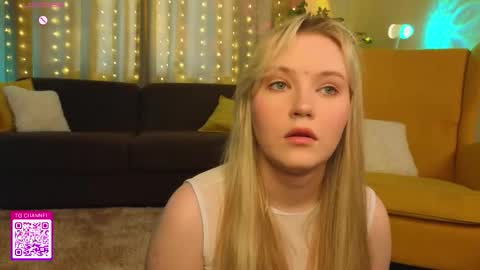 Snapshot of lorettacarnley chatting on 18, 10, 2025 Alice online show from 18, 10, 2025