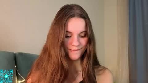 Chloe for Fan BlackHole online show from 24, 10, 2025