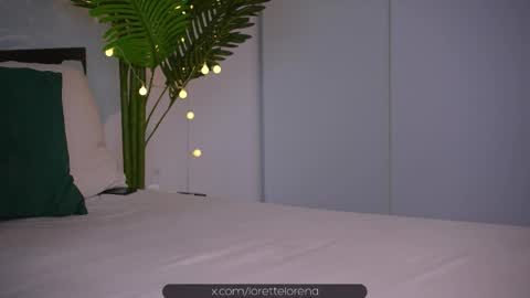 Snapshot of lorettelorenaa chatting on 12, 10, 2025 LoretteLorena online show from 12, 10, 2025