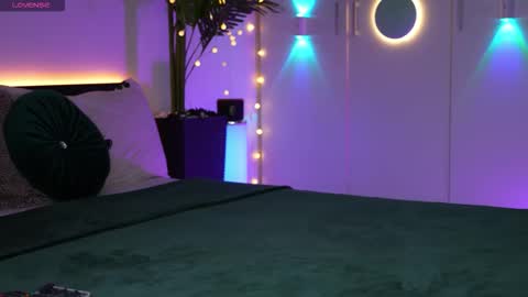 Snapshot of lorettelorenaa chatting on 10, 11, 2025 LoretteLorena online show from 10, 11, 2025