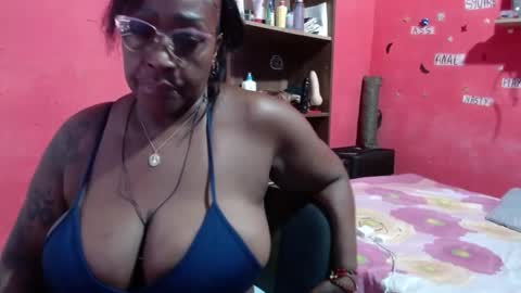 loretybighot online show from 12, 9, 2025