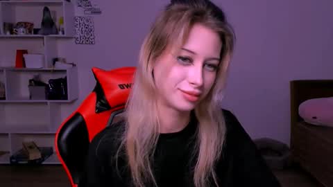 Lori online show from 9, 11, 2025