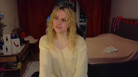 Lori -----------------------------------    online show from 18, 12, 2024