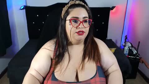 loriscohen3 online show from 31, 12, 2024