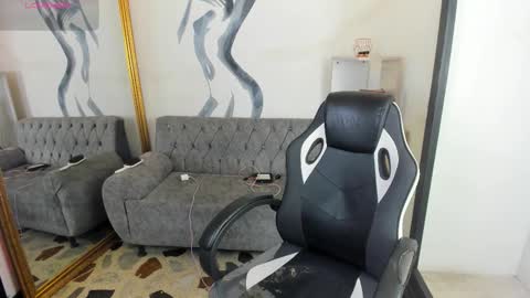 Snapshot of lorrainehunter chatting on 12, 3, 2026 Lorraine online show from 12, 3, 2026