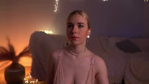 Lorrie online show from 22, 3, 2026