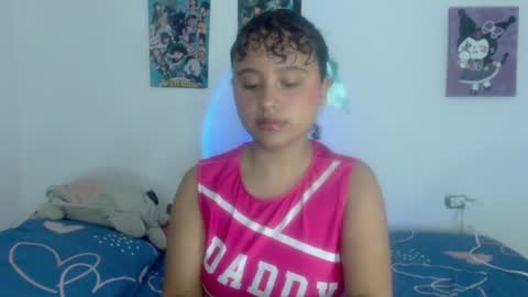 Snapshot of lou_cuteee chatting on 19, 1, 2025 lou_cuteee online show from 19, 1, 2025