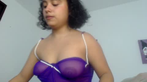 Snapshot of lou_cuteee chatting on 28, 1, 2025 lou_cuteee online show from 28, 1, 2025