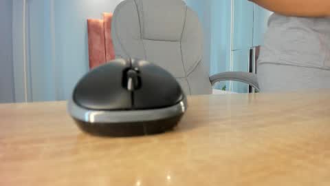 Snapshot of lou_rosse chatting on 13, 11, 2025 Lou Rosse online show from 13, 11, 2025