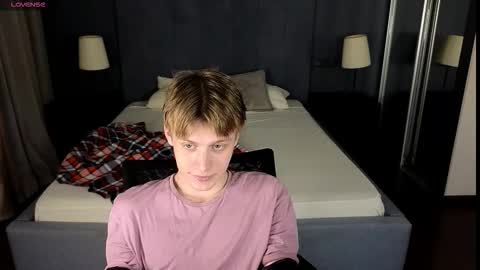 Snapshot of louie_evans chatting on 23, 9, 2025 louie_evans online show from 23, 9, 2025