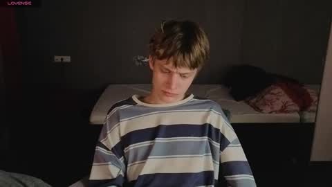 Snapshot of louie_evans chatting on 9, 10, 2025 louie_evans online show from 9, 10, 2025