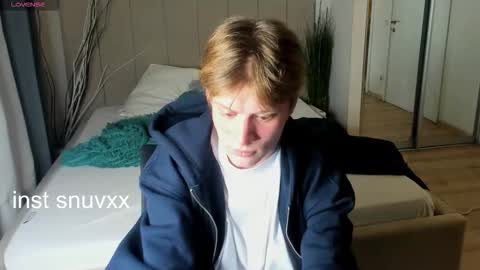 Snapshot of louie_evans chatting on 2, 11, 2025 louie_evans online show from 2, 11, 2025