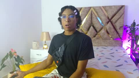 Snapshot of louis_hardstar chatting on 9, 12, 2024 Louis Valdz online show from 9, 12, 2024