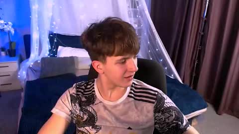 Snapshot of louis_tiger chatting on 23, 11, 2025 your dream online show from 23, 11, 2025