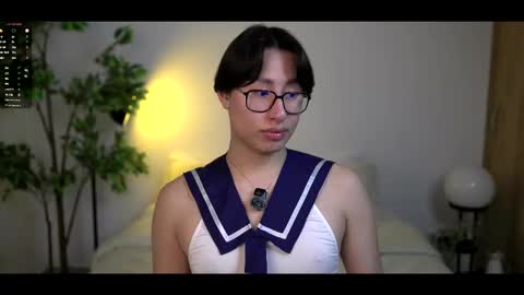 Snapshot of louis_zh chatting on 5, 10, 2025 Louis online show from 5, 10, 2025