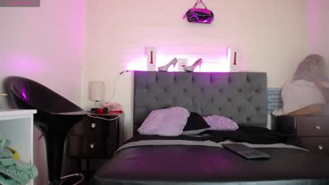 Snapshot of louise_nails chatting on 23, 1, 2025 LouIse online show from 23, 1, 2025