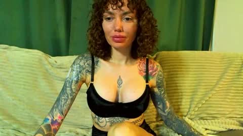 Cute face online show from 1, 12, 2025