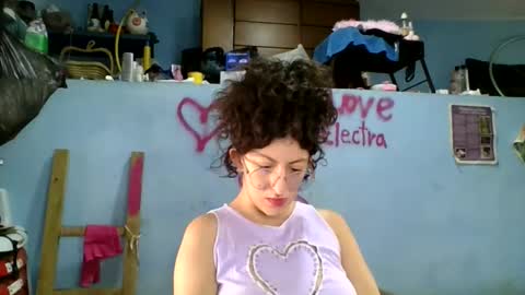 Snapshot of love_electra chatting on 10, 11, 2025 love_electra online show from 10, 11, 2025