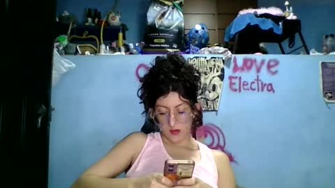Snapshot of love_electra chatting on 17, 11, 2025 love_electra online show from 17, 11, 2025