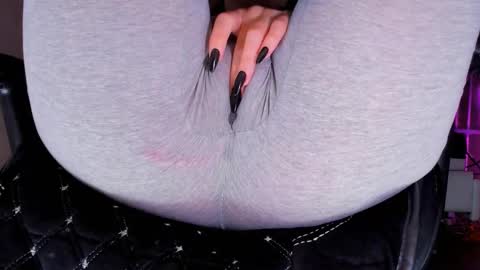 Snapshot of love_hard_kiru chatting on 16, 10, 2025 Kira online show from 16, 10, 2025