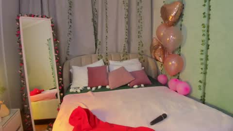 Lola online show from 22, 2, 2025