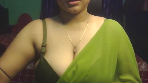 Snapshot of love_luna_angel chatting on 12, 11, 2025 Luna online show from 12, 11, 2025